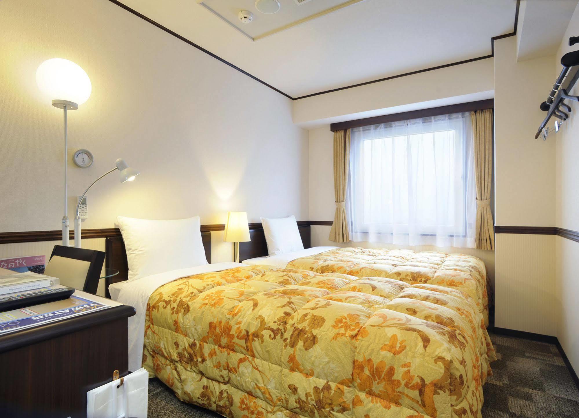 Toyoko Inn Izumo-Shi Ekimae Exterior photo